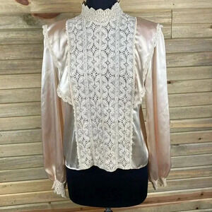 Illustrations Vintage Lace Front High Collar Back Button Up Blouse Size M 1313